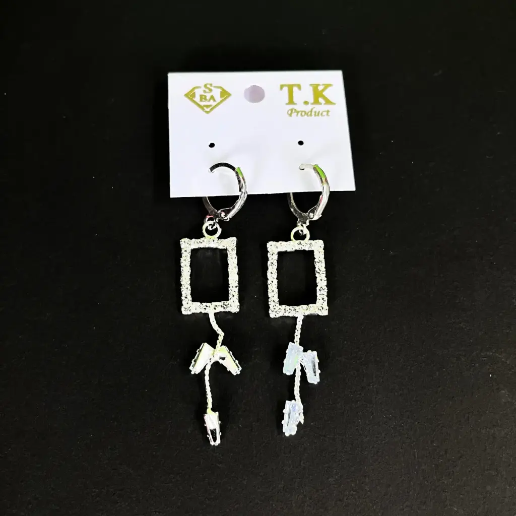 Fashionable Earring, Silverish Designable Earring for Girls