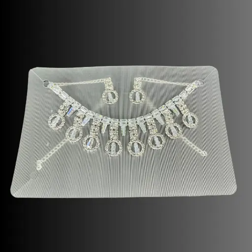 Necklace Set Silverish Fashionable Haar with Earring for Girls and Women Partywear Set