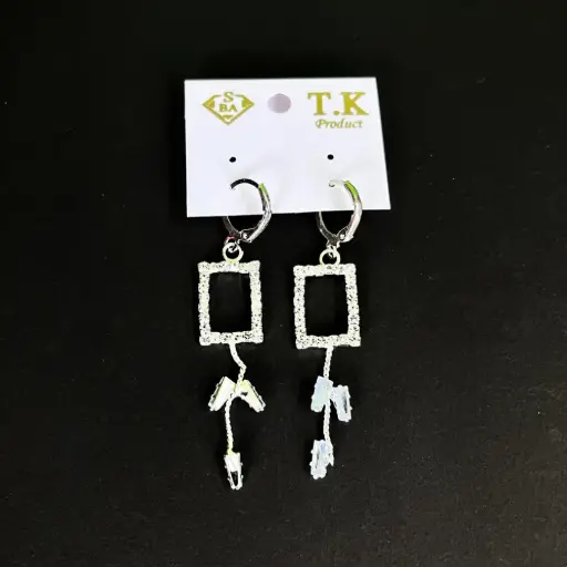 Fashionable Earring, Silverish Designable Earring for Girls